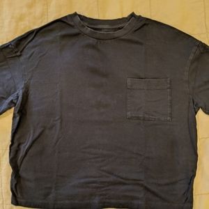 Uniqlo Cropped T-shirt